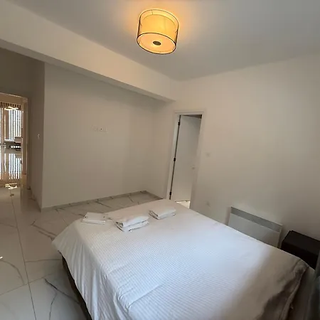 Glabur - Nicosia's Finest 2 Bedroom Apartamento *