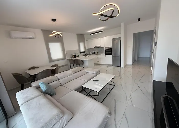 Glabur - Nicosia's Finest 2 Bedroom * Nicosia